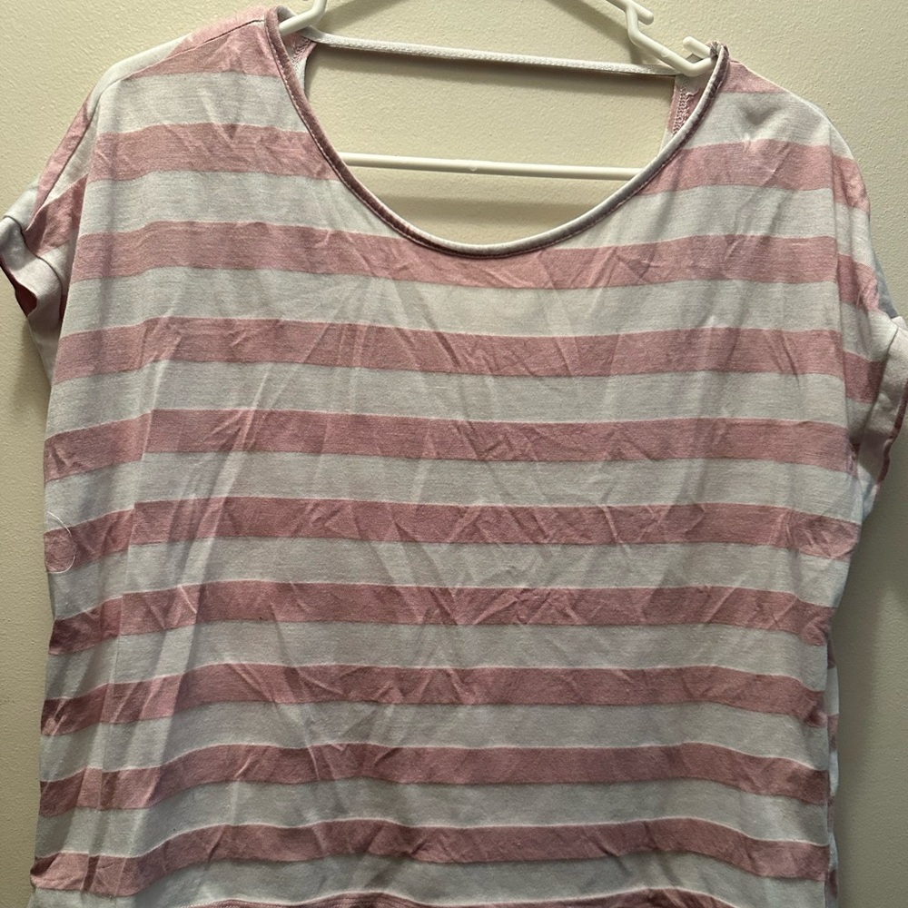 Crop top with keyhole on back